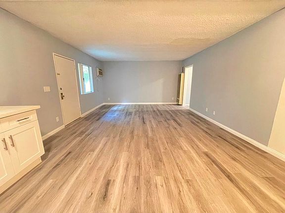 2nd image of 4663 Rosewood Ave