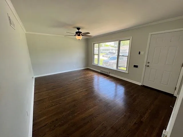 135 Pompano Ln — Photo 3