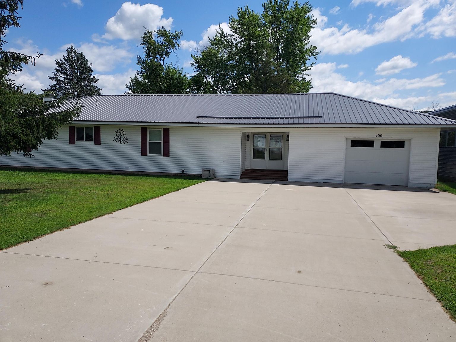 100 12th St, Evart, MI 49631 Zillow