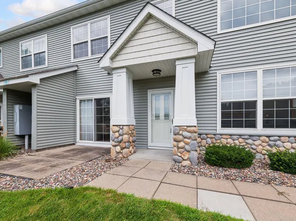 3615 Lawndale Ln N Unit 32, Plymouth, MN 55446