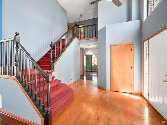 3rd image of 115 Whispering Oaks Dr
