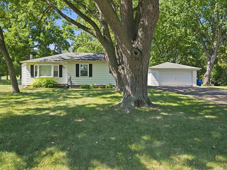 1st image of 125 Hackberry Hl