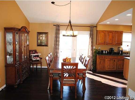 5th image of 87 Willow Run Ct