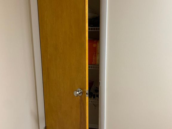 5th image of 19 Boldt Ct
