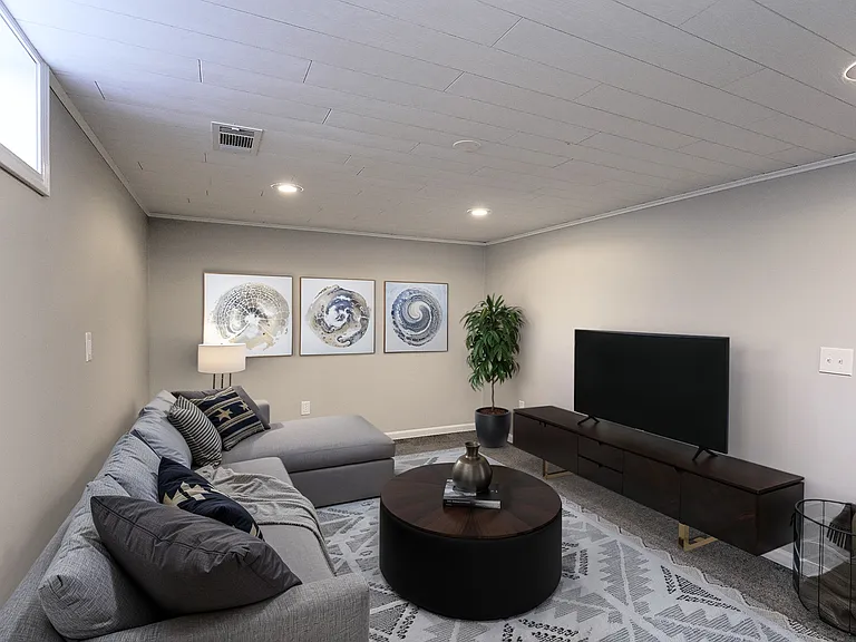 5540 Oldham St — Photo 17