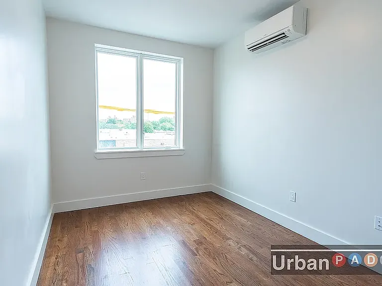 381 De Witt Ave #403 — Photo 4