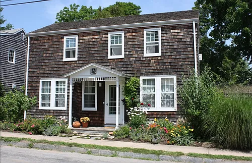 8 Amity St Photo 1