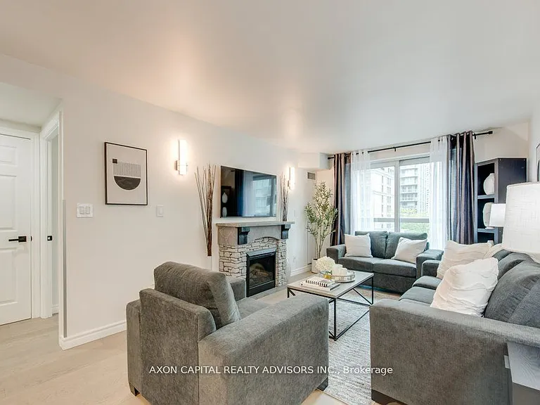 168 Simcoe St #1513 — Photo 4