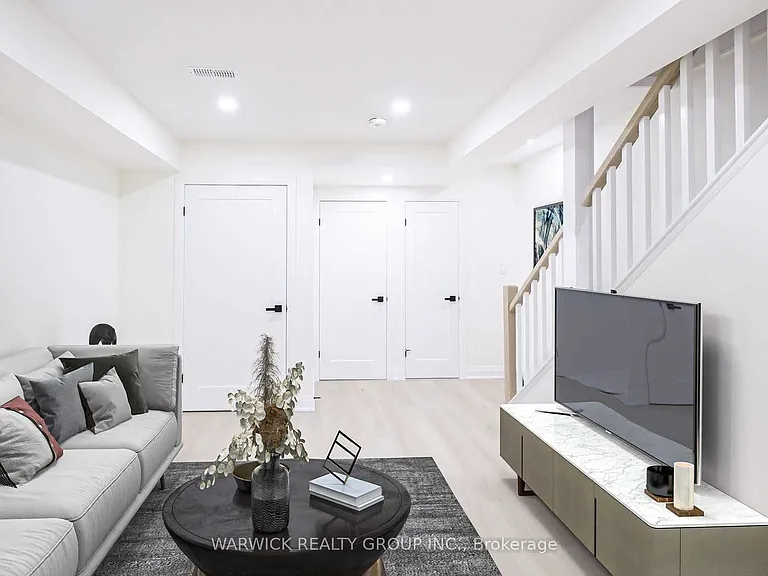 57 Bertmount Ave #LOWER — Photo 19