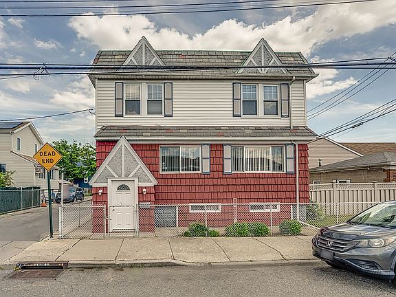 3rd image of 28 Lois Ave