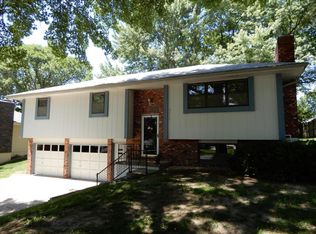 2116 Cougar Rd, Saint Joseph, MO 64506
