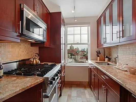 Rented by Corcoran | media 23