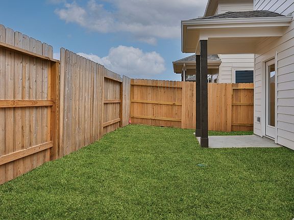 2nd image of 2218 Villa Clara Dr