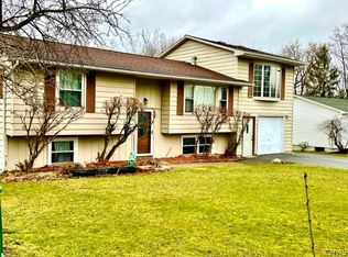 7 Aiken Dr, Auburn, NY 13021
