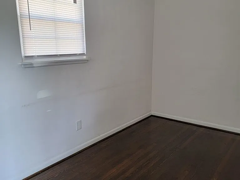229 W 38th St #A — Photo 15