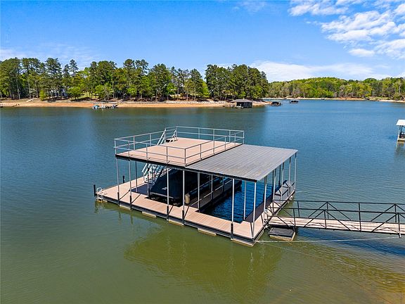4th image of 384 Lakemont Dr