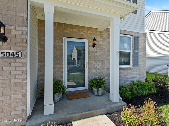 3rd image of 5045 Tealwood Dr