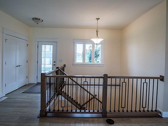 4th image of 6113 Christie Ct