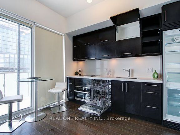 5th image of 1080 Bay St Unit 4705