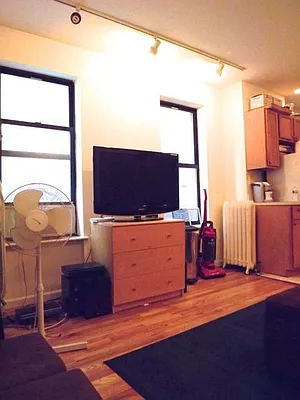 Rented by Town Residential | media 33