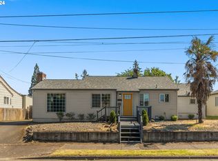 8514 NE Multnomah St, Portland, OR 97220