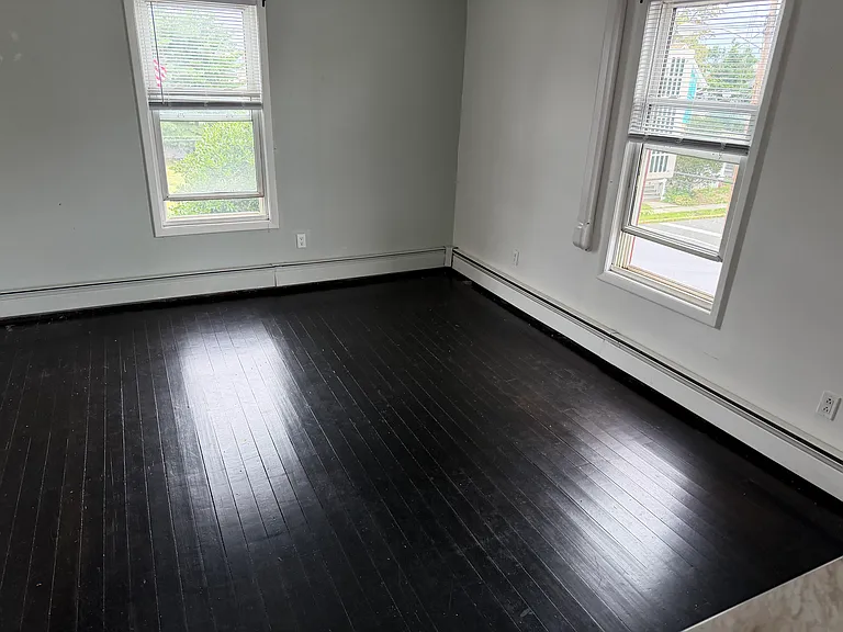 57 Osborn St — Photo 3