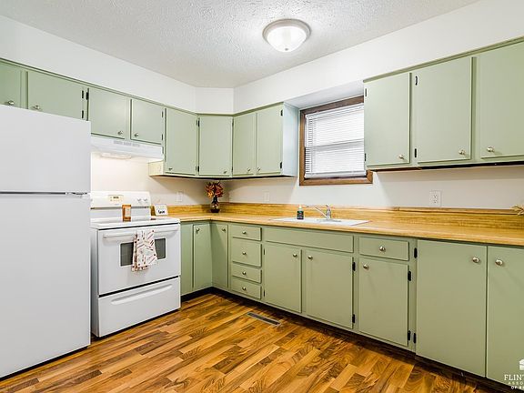 5th image of 501 Spruce St