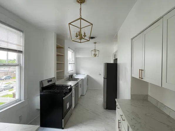 7812 Saint Charles Ave, New Orleans, LA