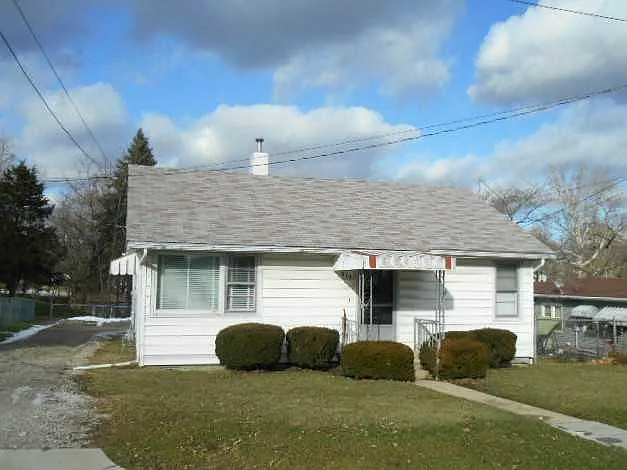 812 Curtis St photo 1