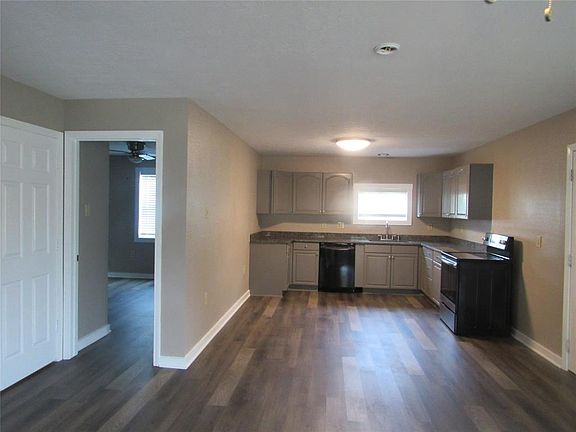 5th image of 254 Live Oak Ln