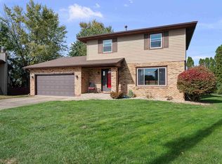 2506 E 35th Street Ct, Davenport, IA 52807