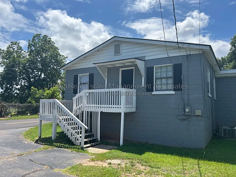 923 Cleveland St — Photo 1