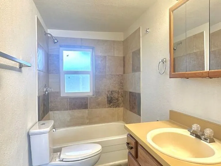 910 Sahwatch St — Photo 8