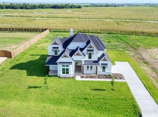 2950 Claire Dr, Midlothian, TX 76065