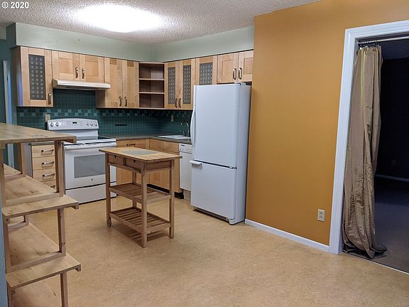 4th image of 1400 SE Lava Dr APT 25