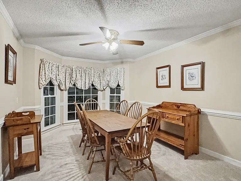 4618 Country Woods Ln — Photo 6