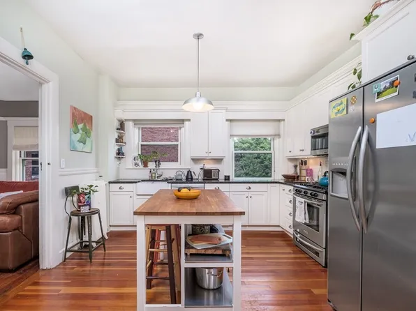 40 Inman St APT 4, Cambridge, MA 02139