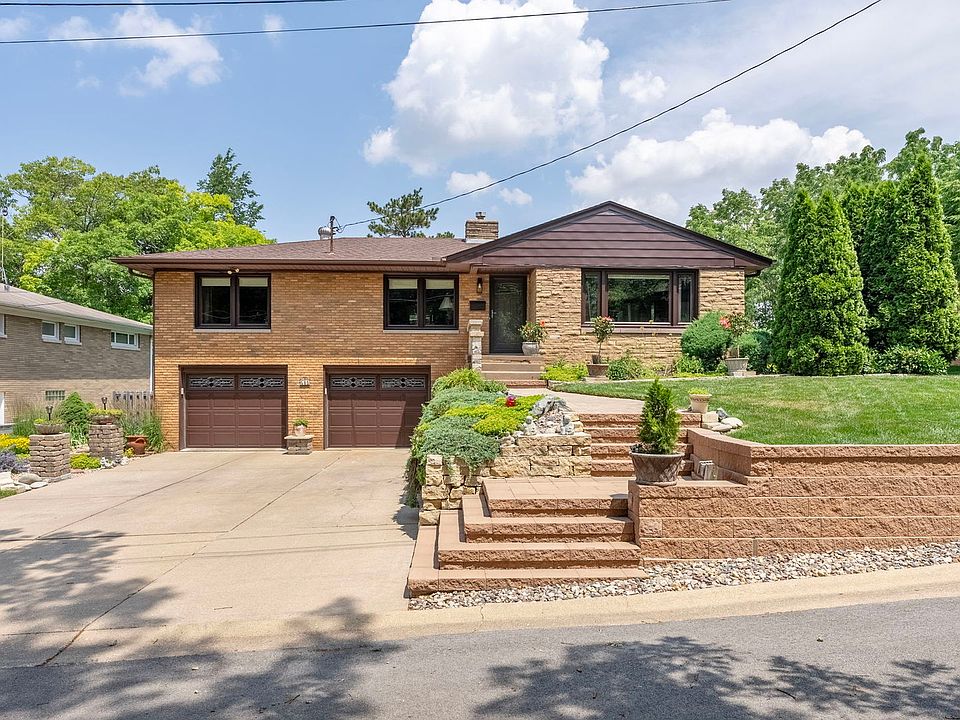 1st image of 615 20th Avenue Ct