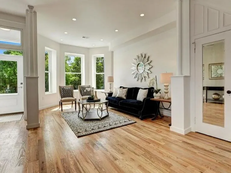 15 Bryant St NW — Photo 3