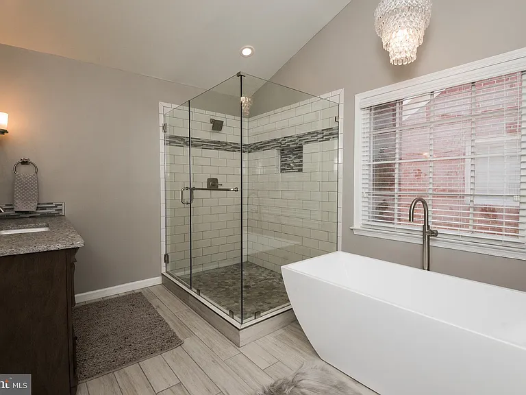 5920 Maplewood Park Pl — Photo 34