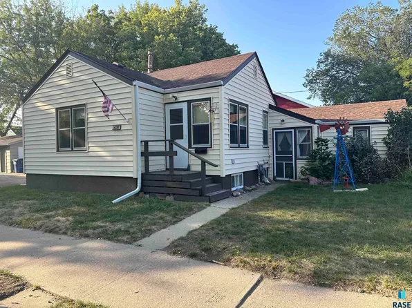 1020 W 16th St, Sioux Falls, SD 57104