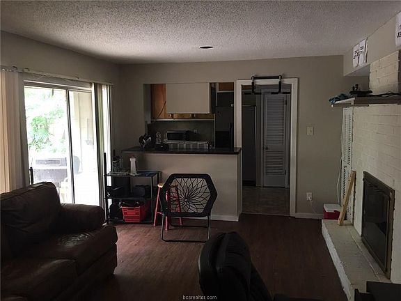 4th image of 1005 Arboles Cir