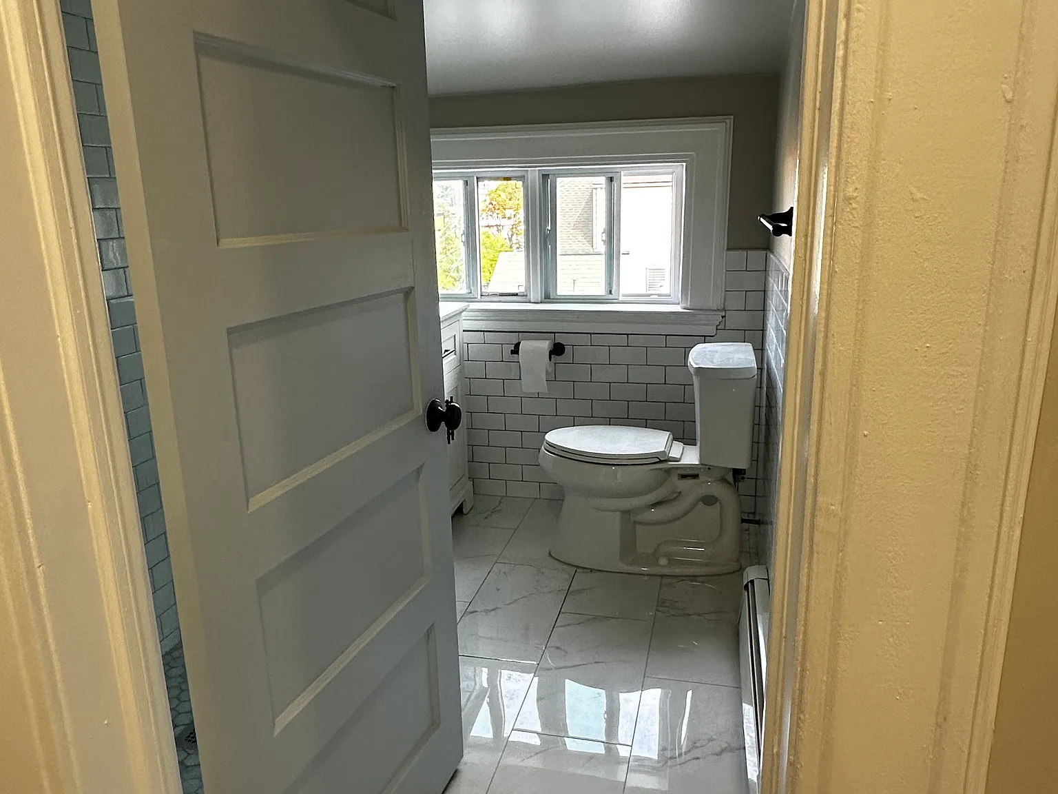 1 bed, 250 sqft, $1,700 — Photo 3