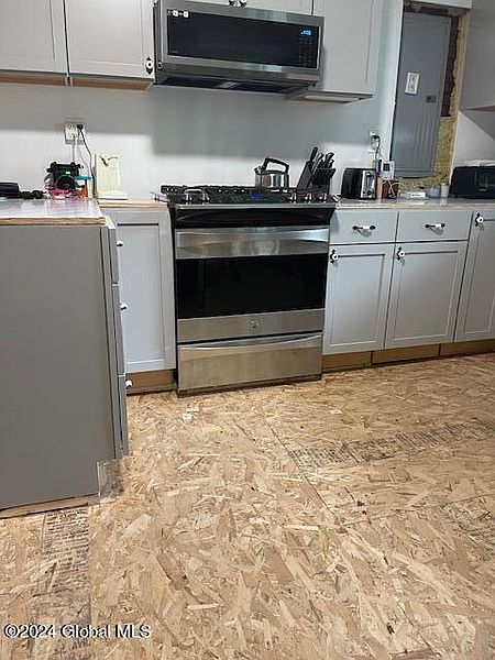 5th image of 3024 Shaw Road
