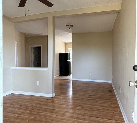 3rd image of 4981 Andrews Ave #A
