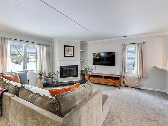 2nd image of 119 Lake Dr