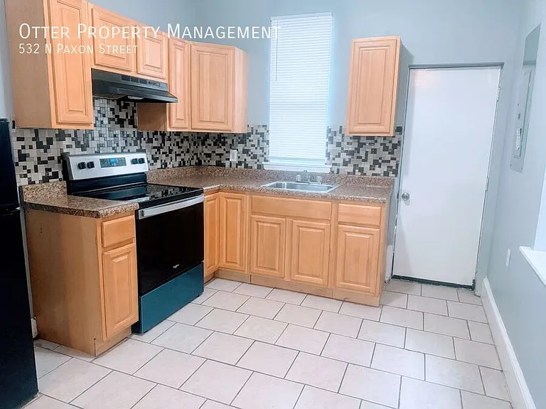 532 N Paxon St — Photo 6