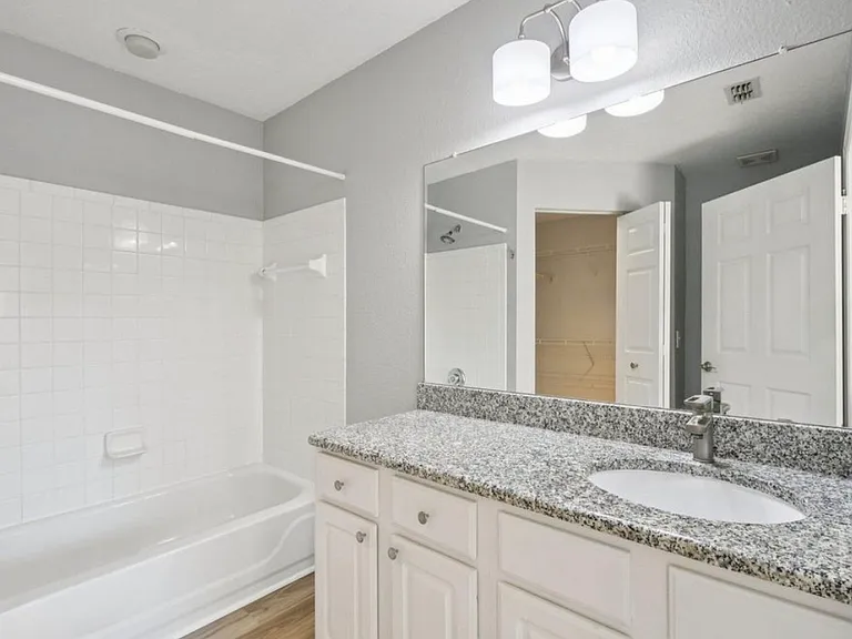 13700 Richmond Park Dr N #12071207 — Photo 12