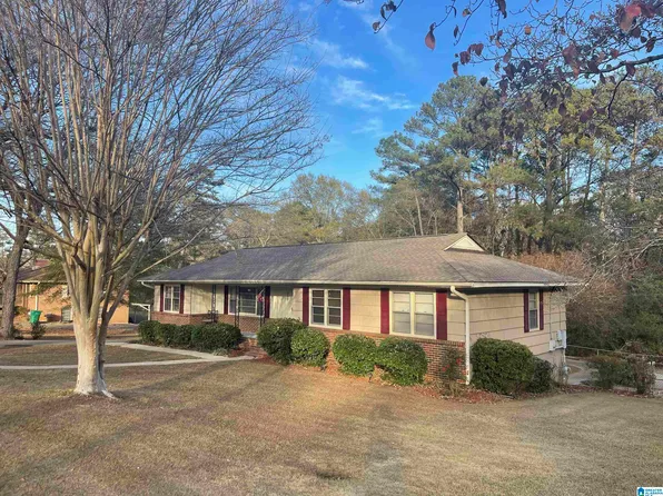 553 5th Ter, Pleasant Grove, AL 35127