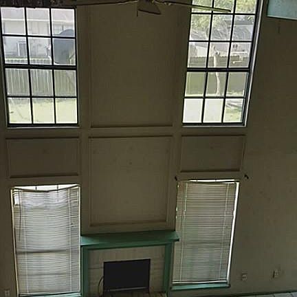 4th image of 10111 Green Valley Ln